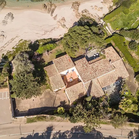 Вилла Magdalena - Seafront Villa, Private Path To Коти-Кьявари