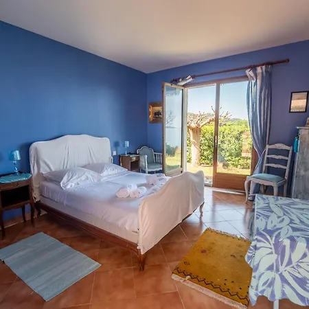 Magdalena - Seafront Villa, Private Path To *