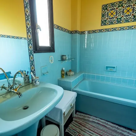 Magdalena - Seafront Villa, Private Path To Villa Coti-Chiavari (Corsica)